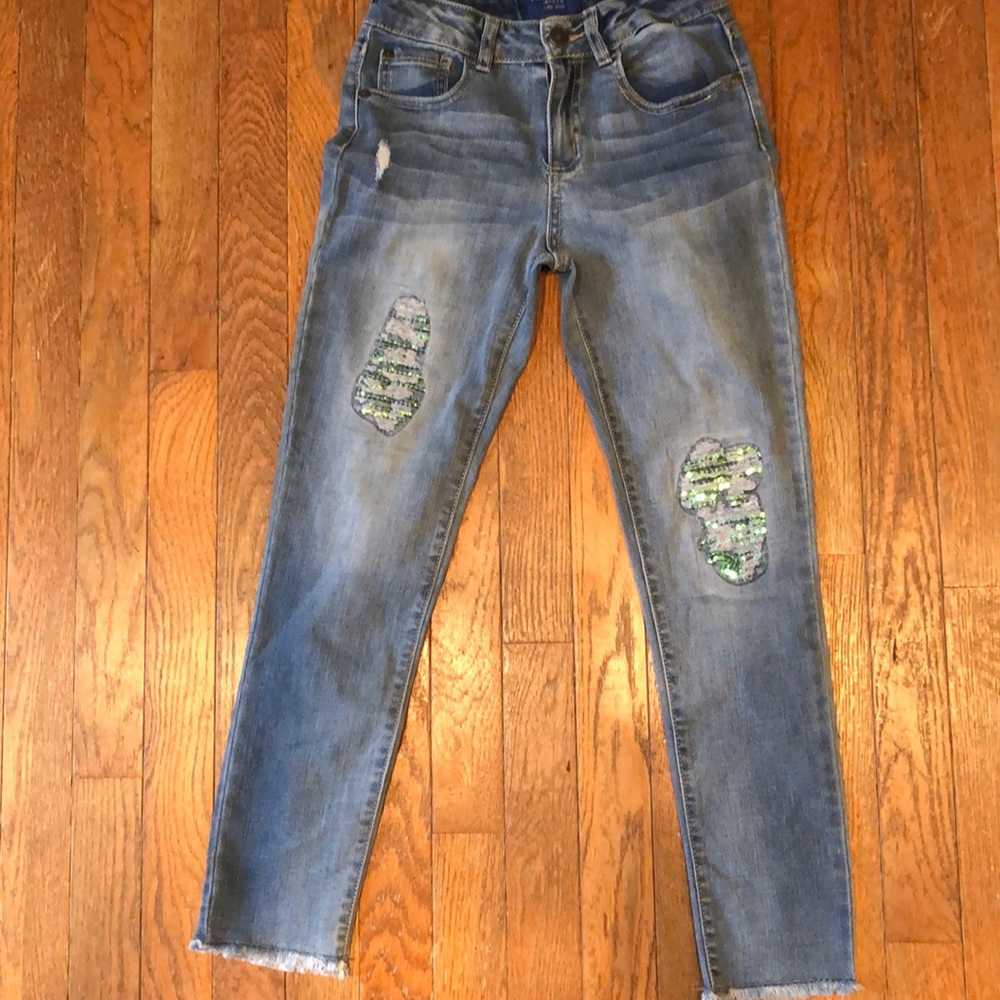 Girls like new Arizona Jeans